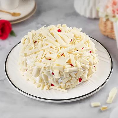 White Chocolate Strawberry Delight Cake